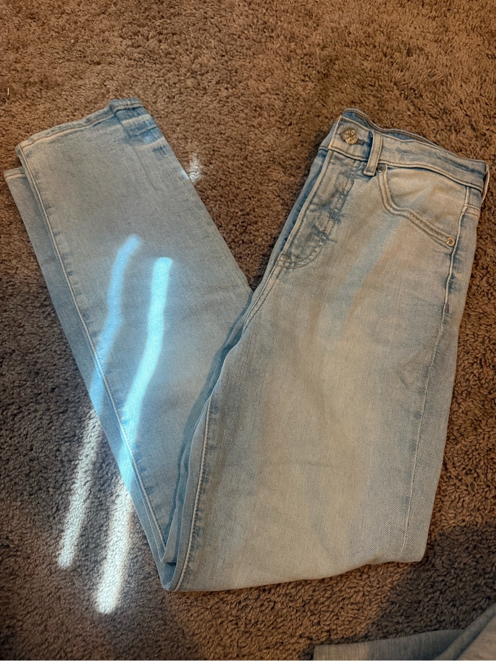 Light Wash Women’s Jeans - Classic Light Blue High waisted